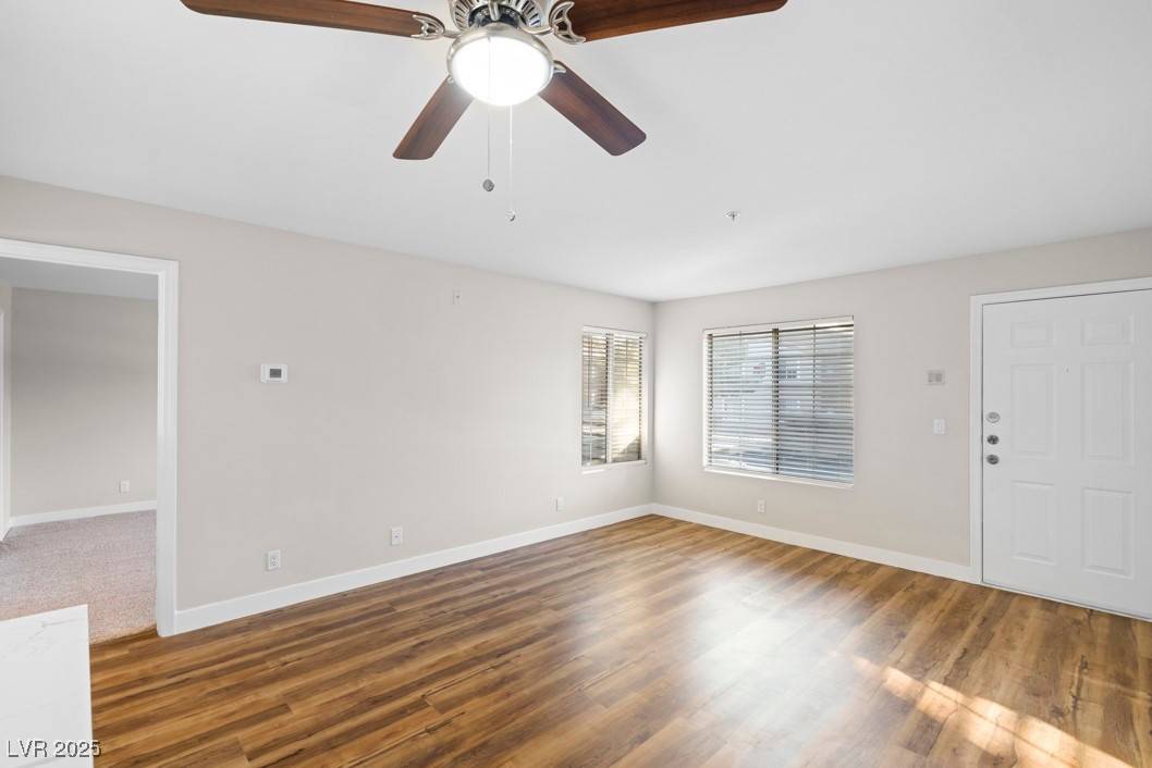 Las Vegas, NV 89128,2130 Sealion DR #207