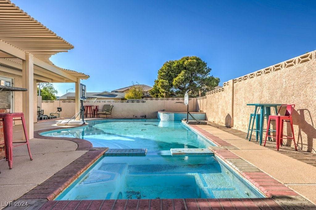 Las Vegas, NV 89110,4608 Diamond Head DR
