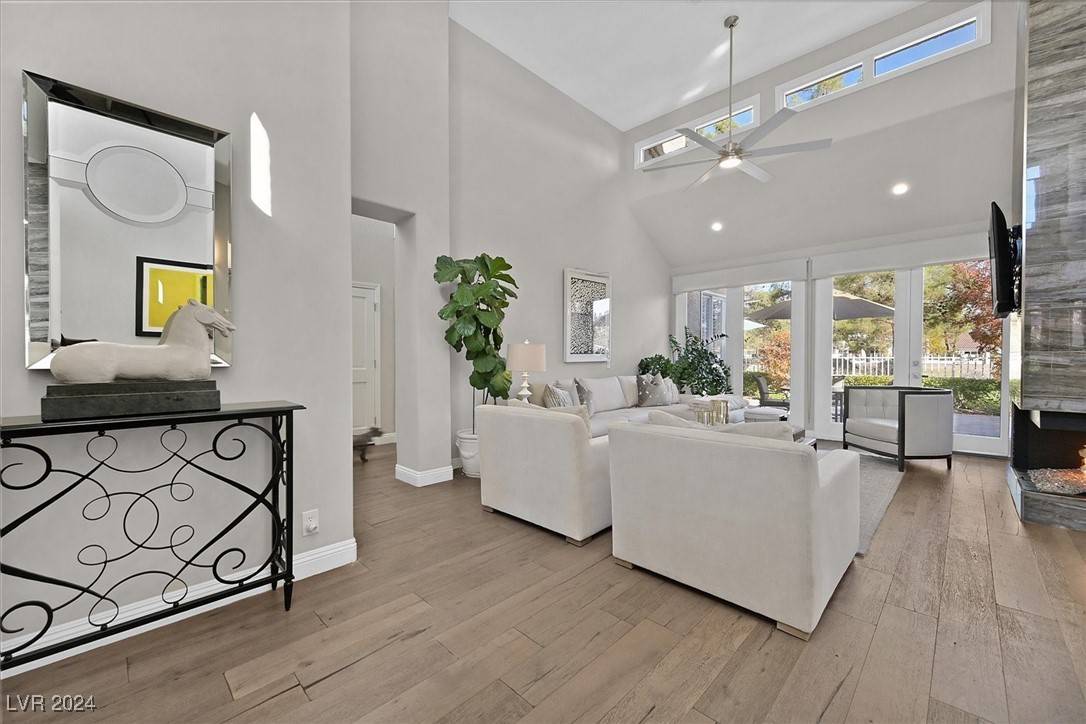 Las Vegas, NV 89113,5012 Shoal Creek CIR