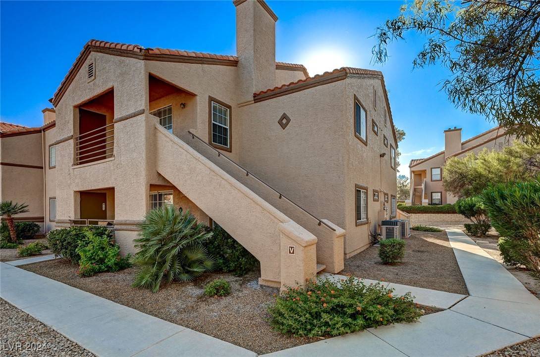 Las Vegas, NV 89117,9070 Spring Mountain RD #216