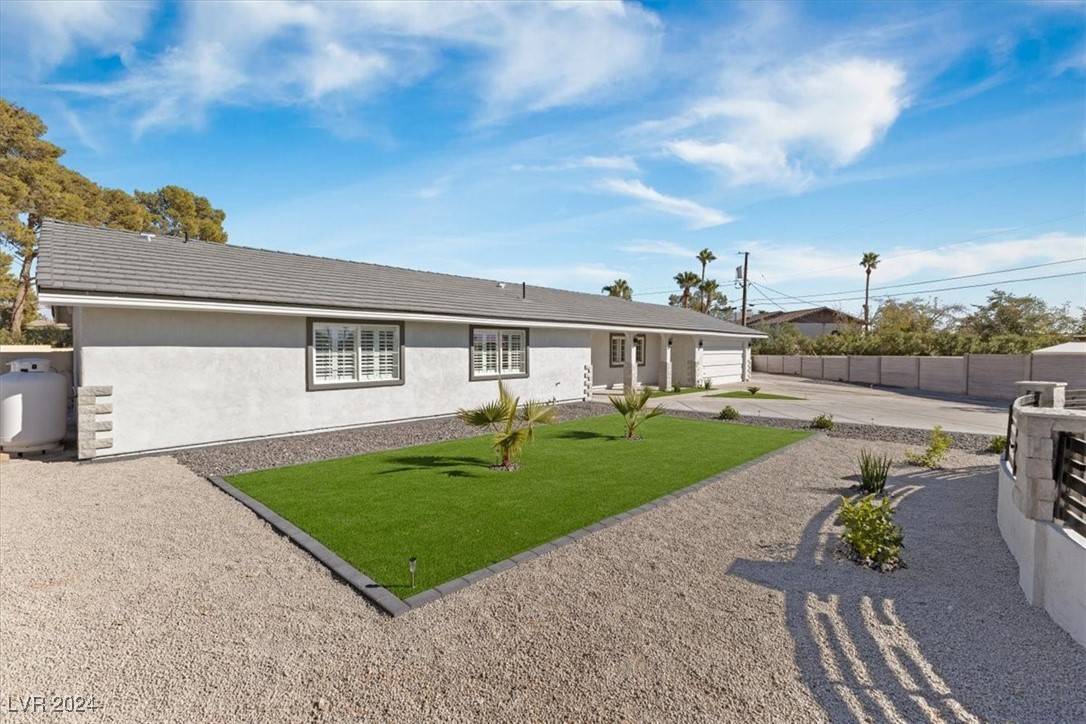 Las Vegas, NV 89146,6878 Palmyra AVE