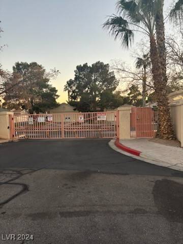 Las Vegas, NV 89106,2105 Velvet Hill AVE