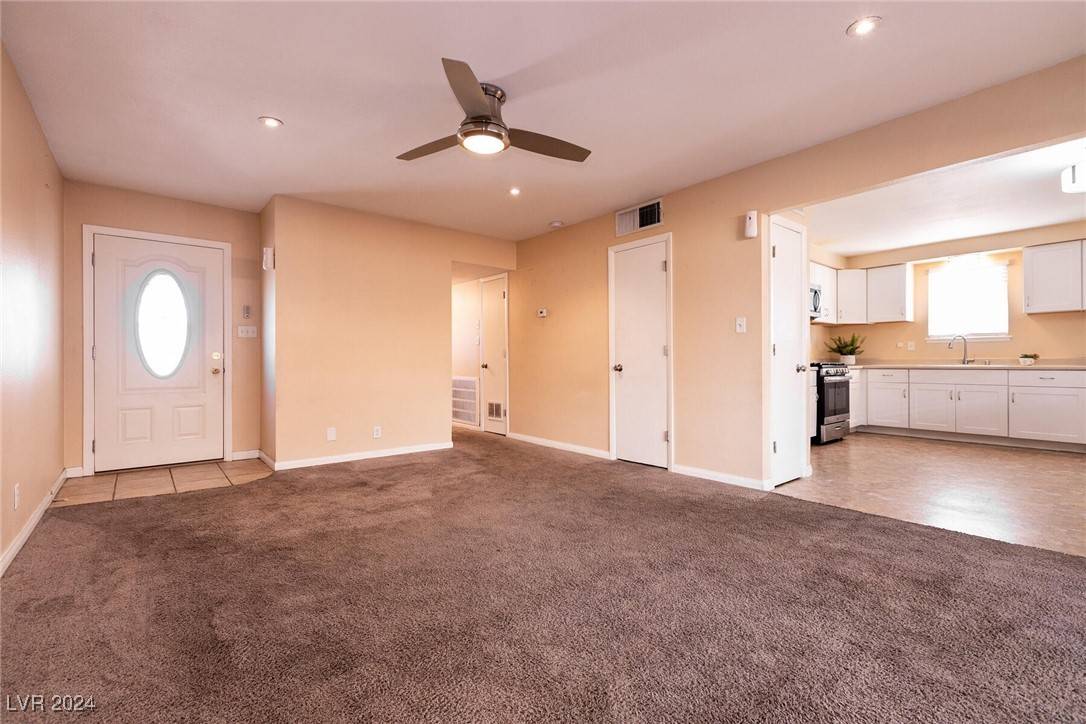 Las Vegas, NV 89107,357 Xavier ST