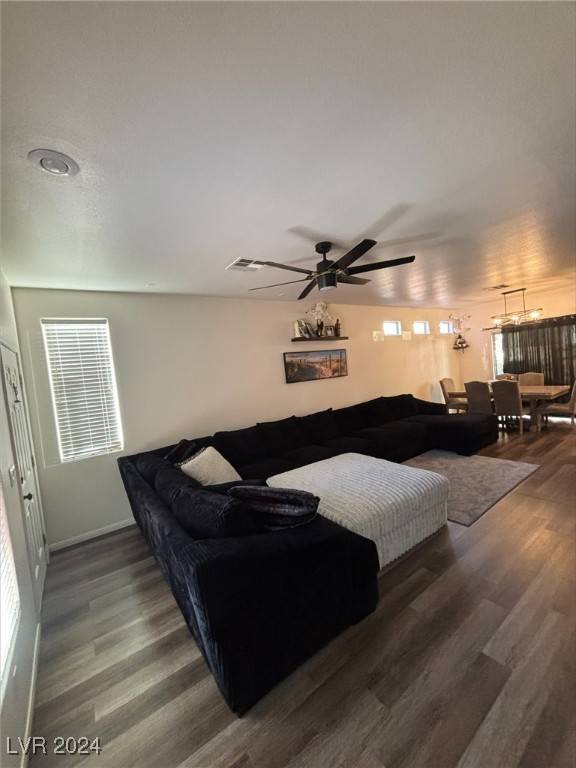 Las Vegas, NV 89122,5591 La Perla CT