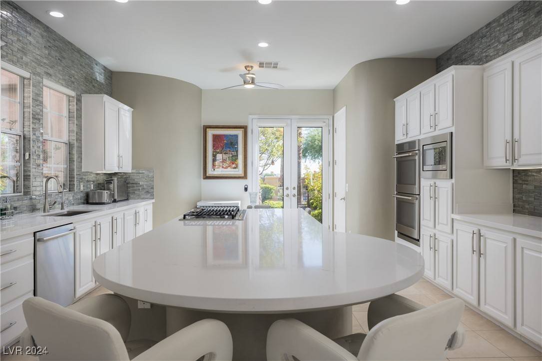 Las Vegas, NV 89135,2587 Red Springs DR