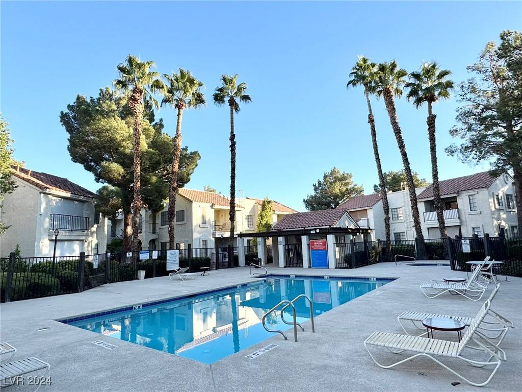 Las Vegas, NV 89103,4718 Nara Vista WAY #102