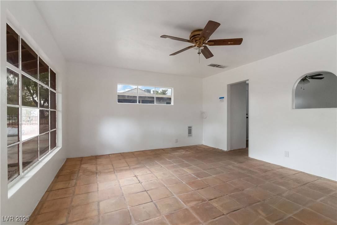 Las Vegas, NV 89104,1925 Franklin AVE