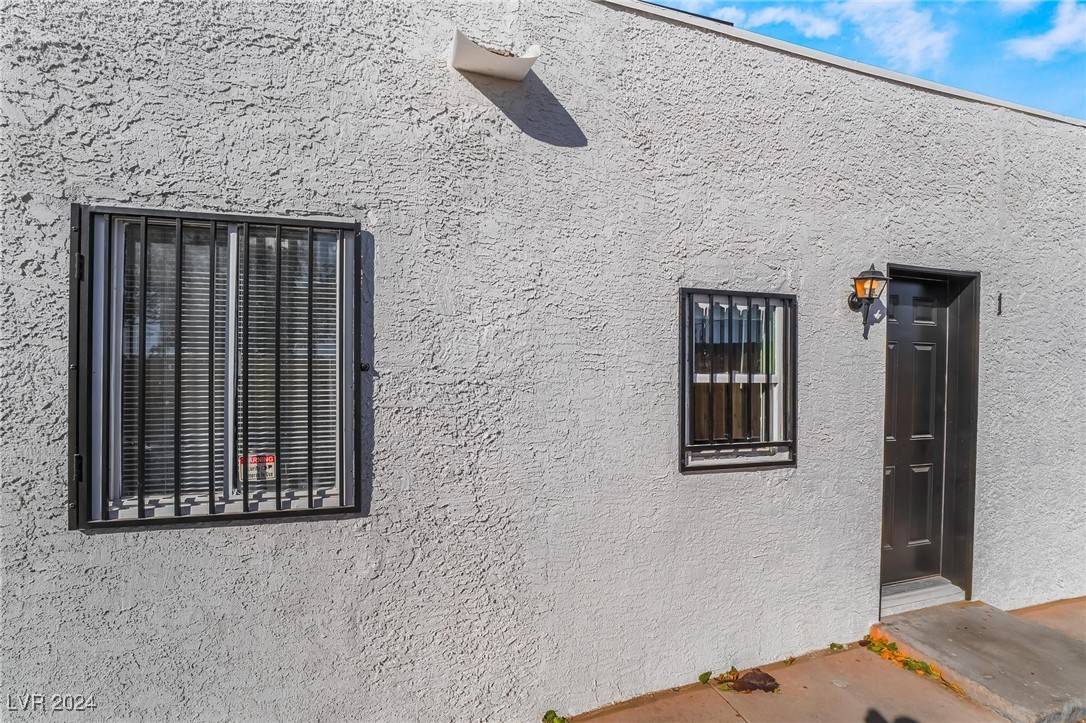 Las Vegas, NV 89104,3045 Cedar ST