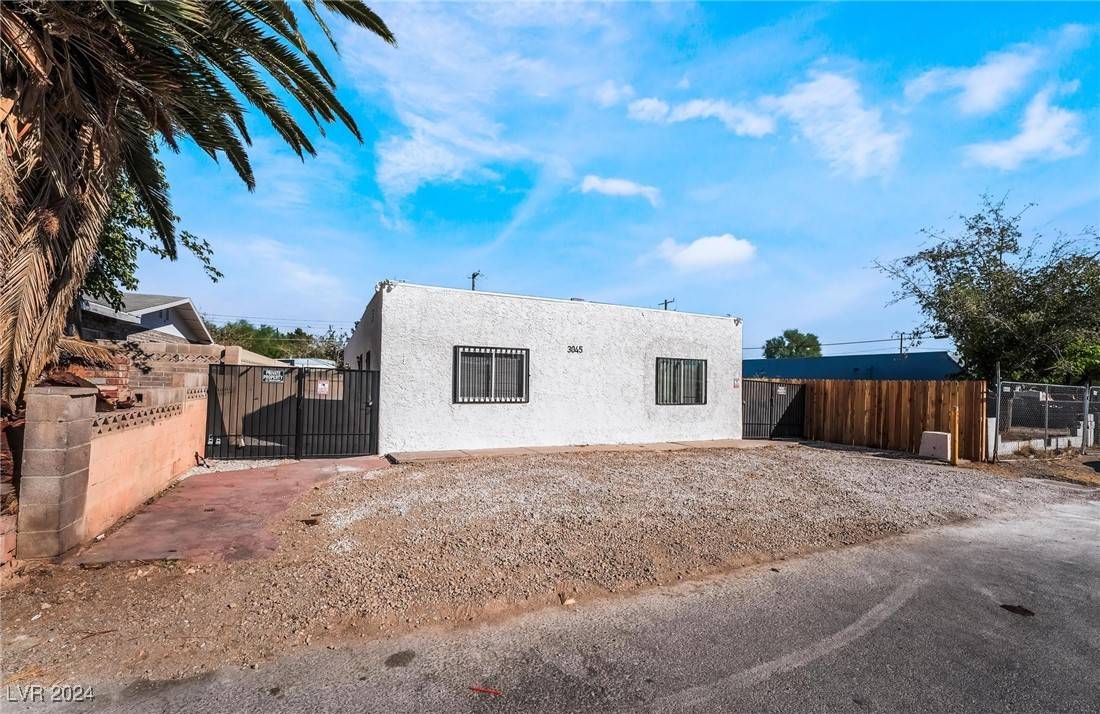 Las Vegas, NV 89104,3045 Cedar ST