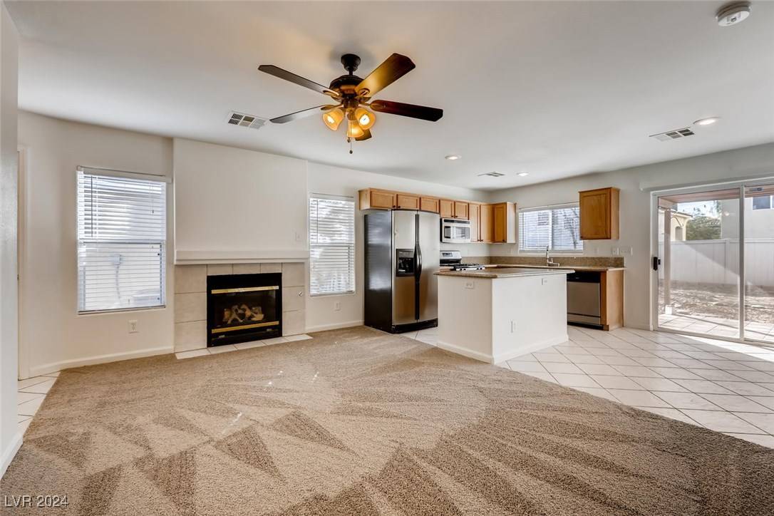 Las Vegas, NV 89142,5923 Clover Canyon LN