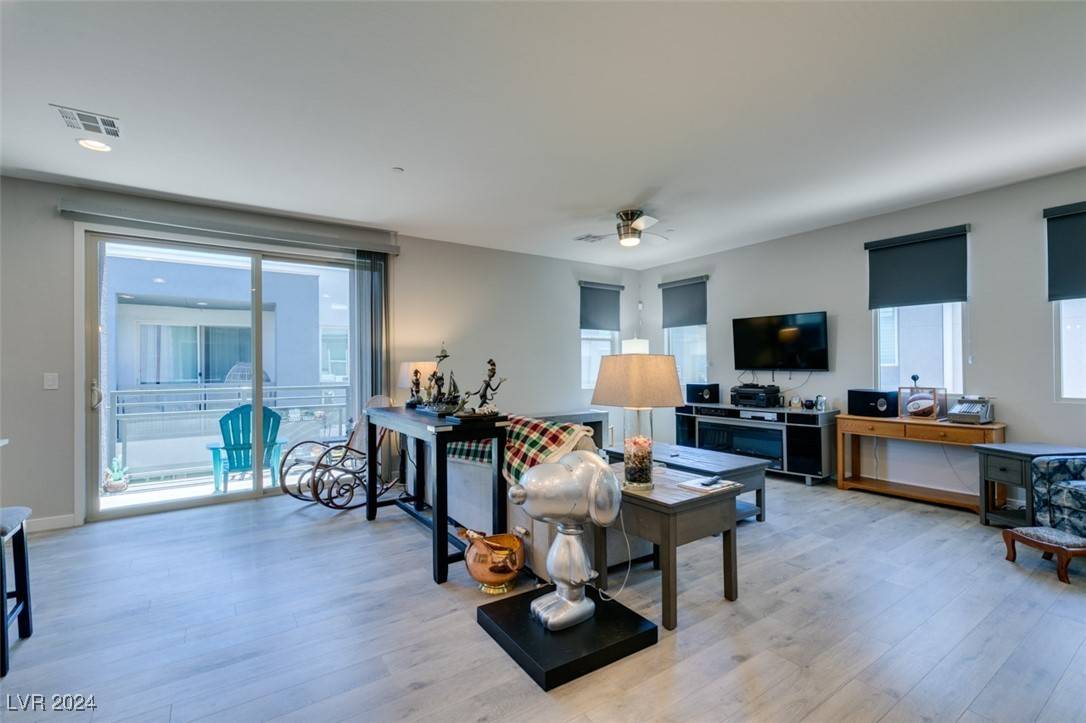 Las Vegas, NV 89135,11275 Glowing AVE #103