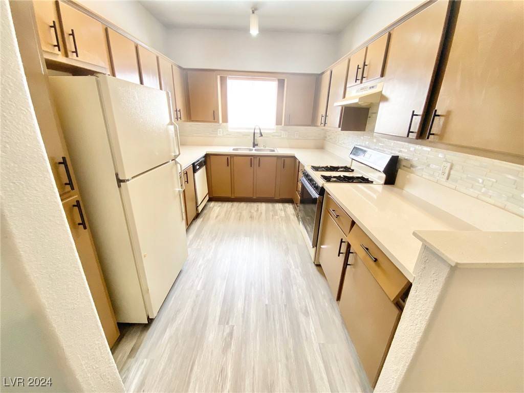 Las Vegas, NV 89108,1900 N Torrey Pines DR #110