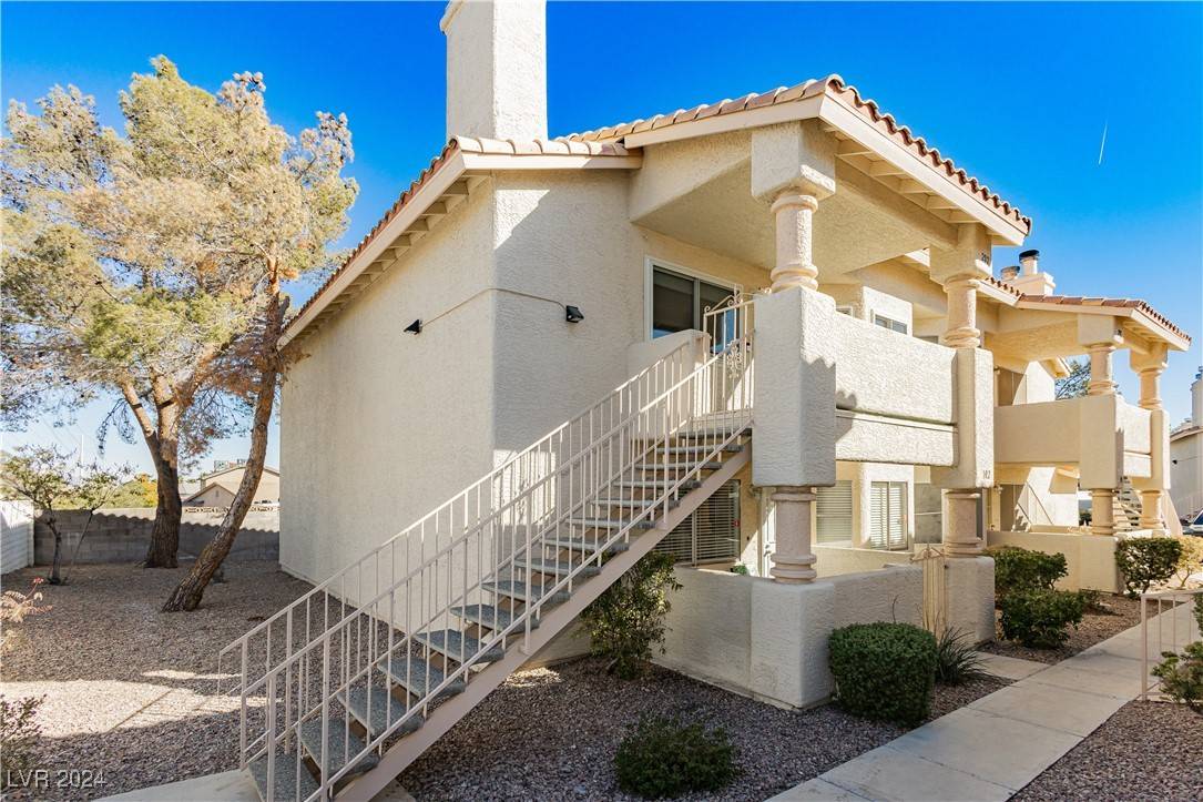Las Vegas, NV 89128,933 Rockview DR #202