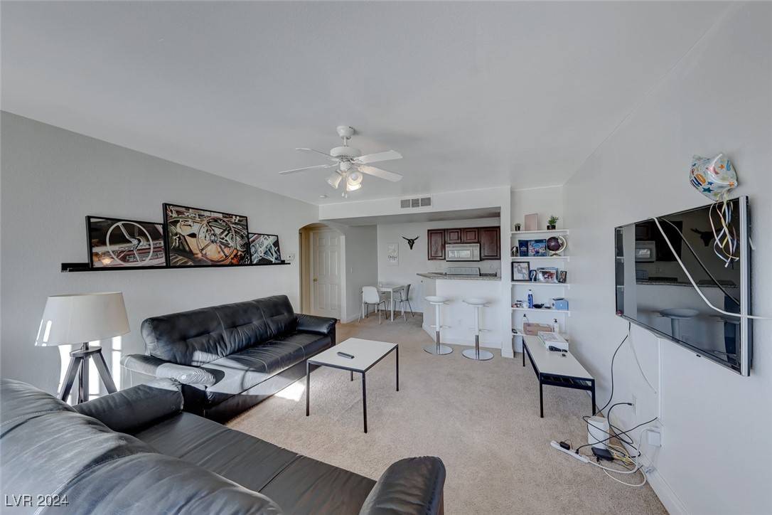 Las Vegas, NV 89118,5114 S Jones BLVD #203