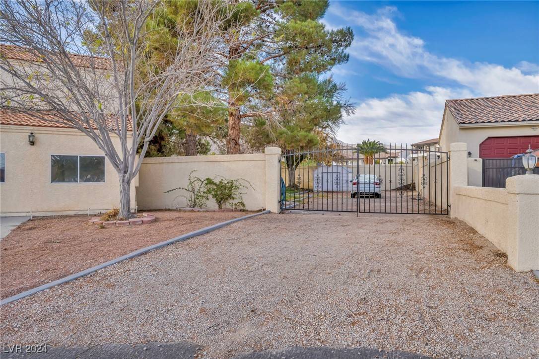 Las Vegas, NV 89129,4571 N Chieftain ST