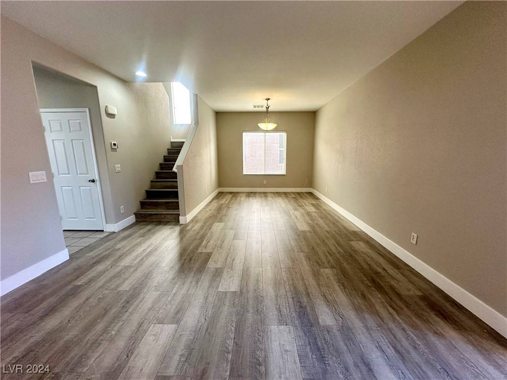 Las Vegas, NV 89148,9171 Sheffield Garden AVE