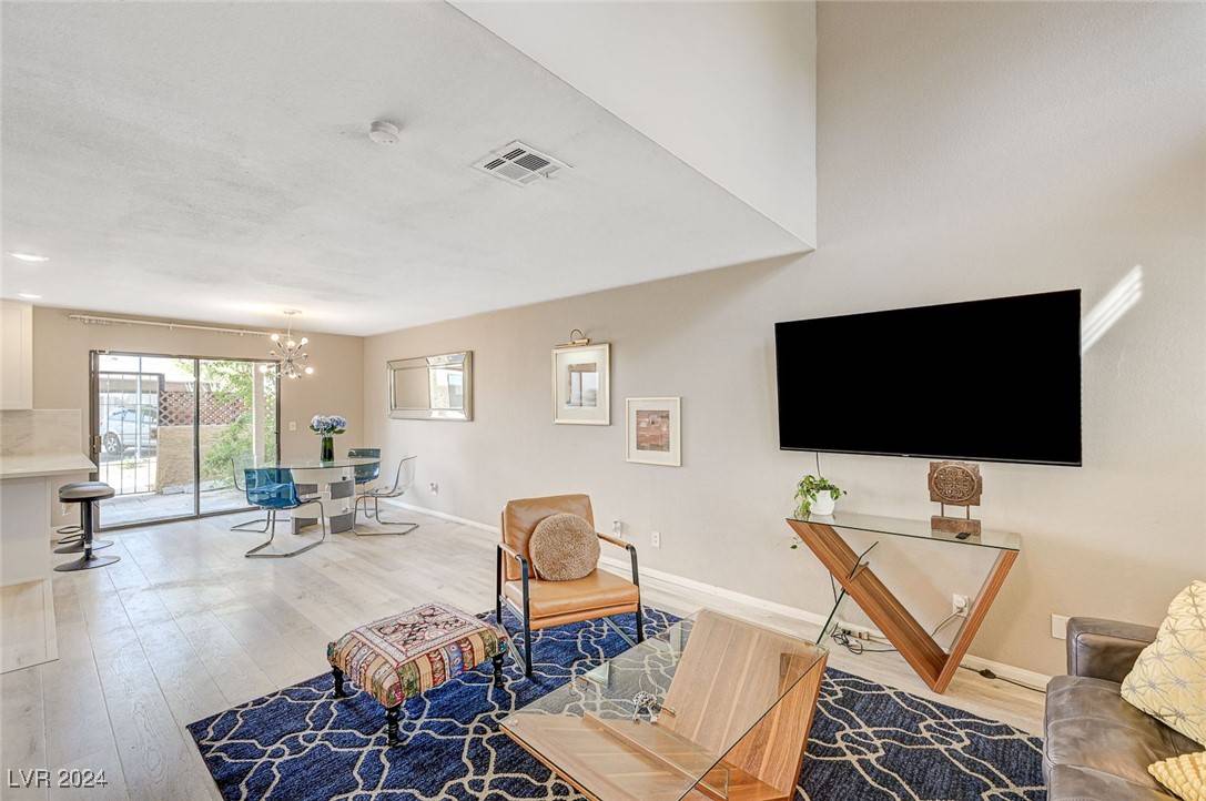 Las Vegas, NV 89103,3933 S Torrey Pines DR