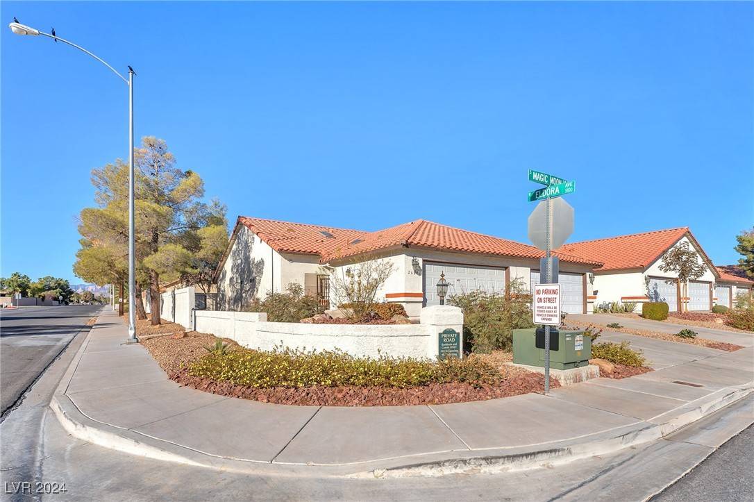 Las Vegas, NV 89146,2683 Magic Moon LN