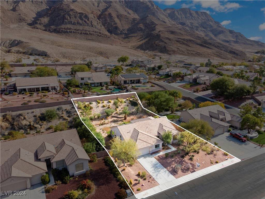 Las Vegas, NV 89110,916 Temple View DR