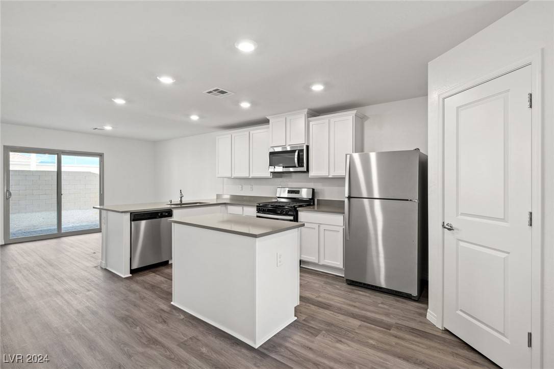 North Las Vegas, NV 89032,1648 Desert Path AVE