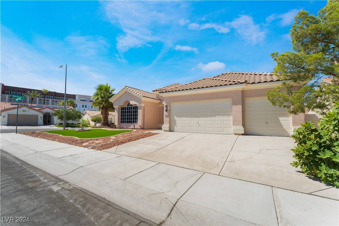 Las Vegas, NV 89145,8644 Highland View AVE