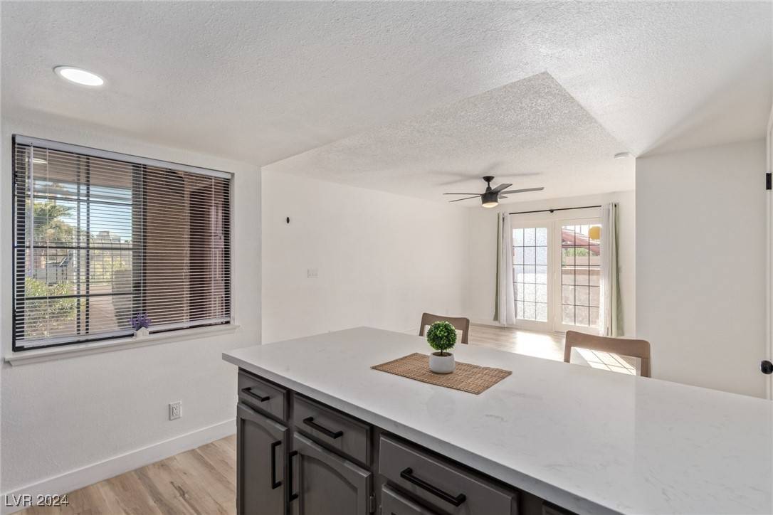 Las Vegas, NV 89103,4121 Gannet CIR #413