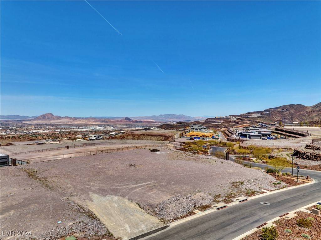 Henderson, NV 89012,1 Sky Arc CT
