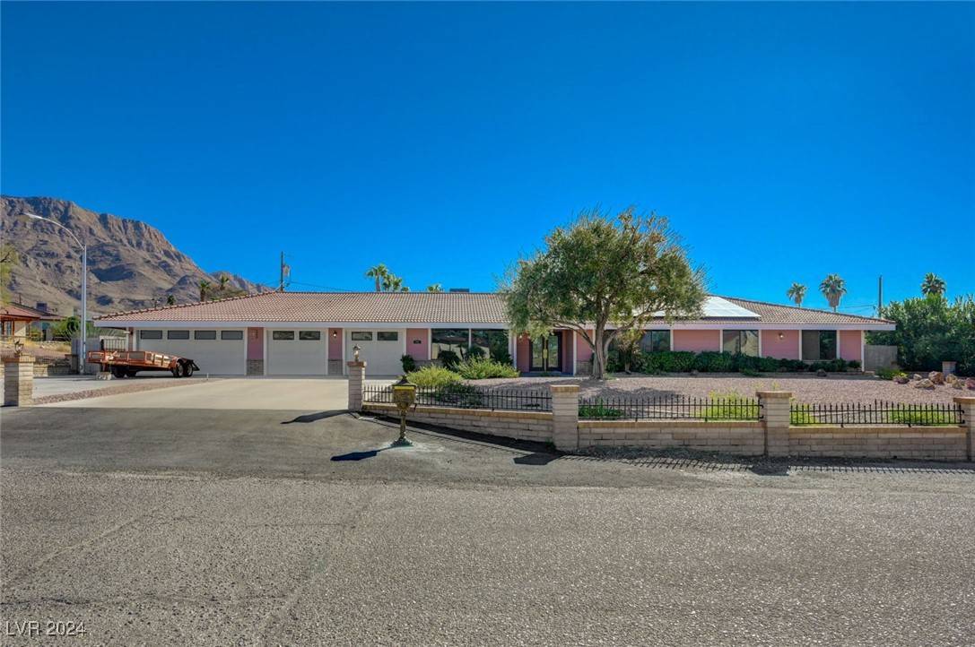 Las Vegas, NV 89110,6855 Stone DR