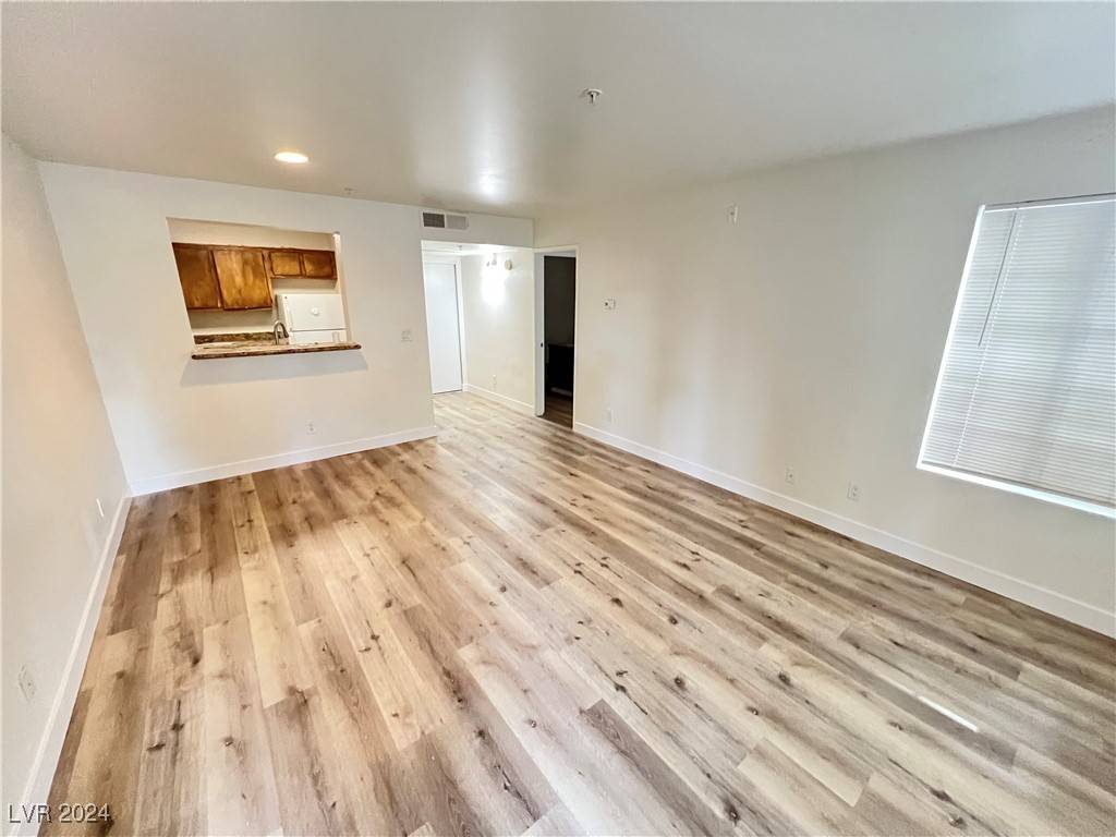Las Vegas, NV 89128,7730 Secret Shore DR #107