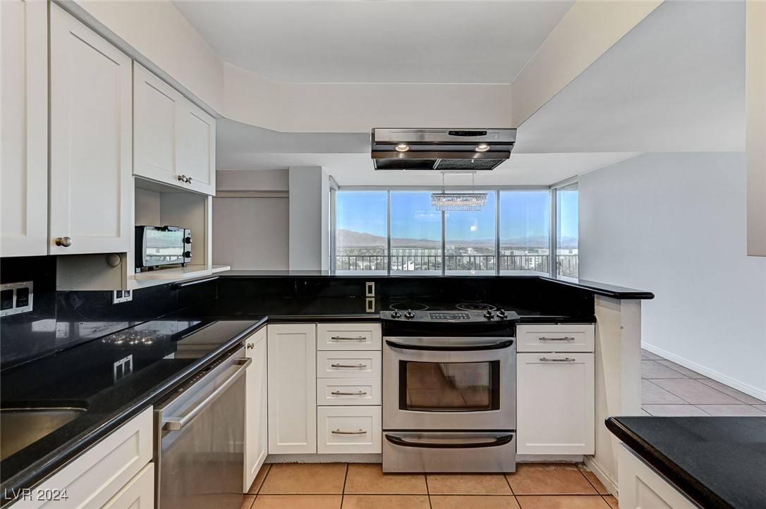 Las Vegas, NV 89109,3111 Bel Air DR #11B