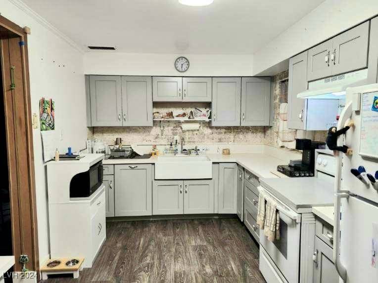 Las Vegas, NV 89107,4601 Cory PL