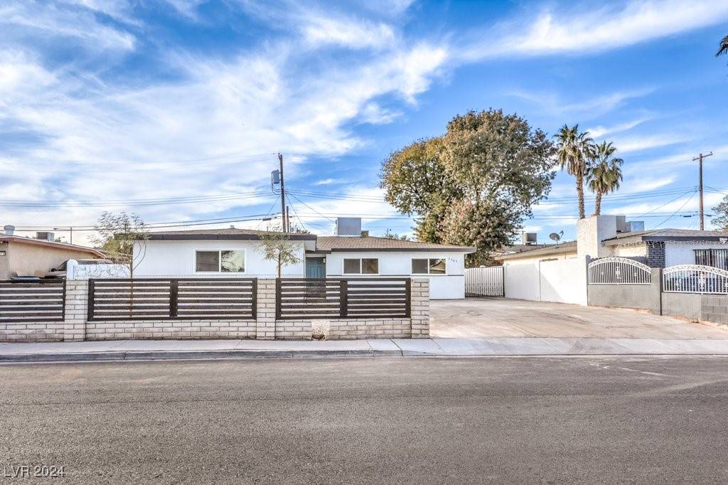 Las Vegas, NV 89121,3567 Markam ST