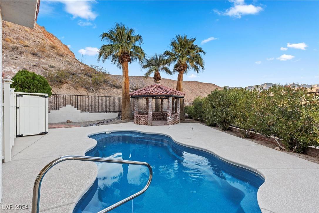 Boulder City, NV 89005,220 Hallett Cove CT