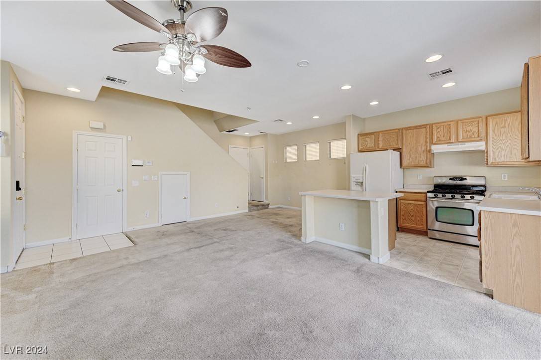 Henderson, NV 89015,153 Sitka Spruce ST