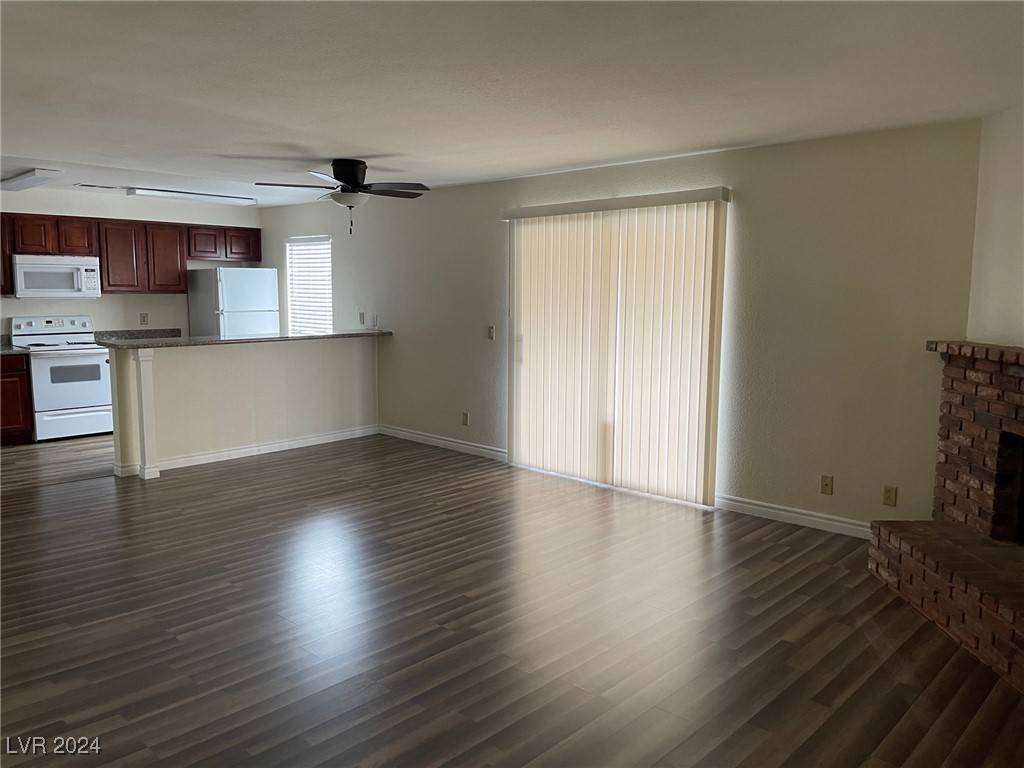 Las Vegas, NV 89103,5427 Indian River DR #418