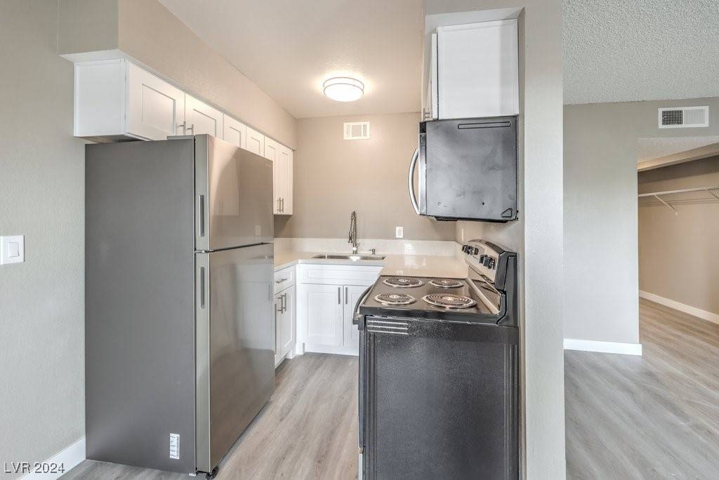 Las Vegas, NV 89107,301 Orland ST #26