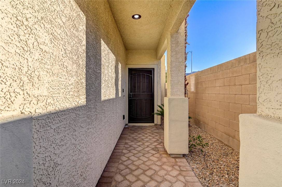 Las Vegas, NV 89148,10147 Dragons Meadow CT