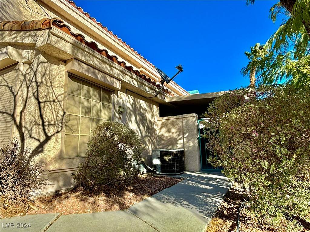 Las Vegas, NV 89145,1024 Sun Wood DR