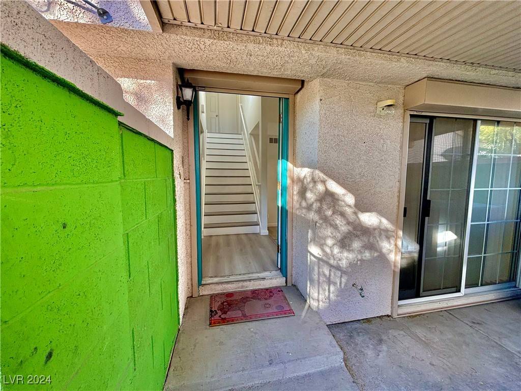 Las Vegas, NV 89145,1024 Sun Wood DR