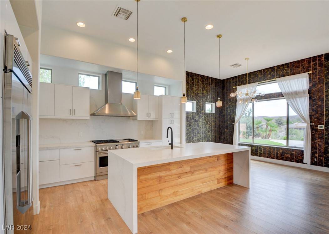 Henderson, NV 89052,18 Wade Hampton TRL
