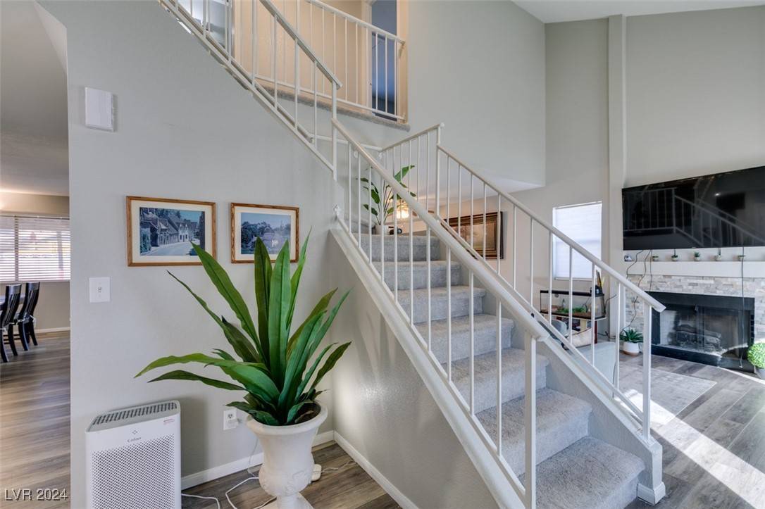 Henderson, NV 89002,814 Crabapple DR