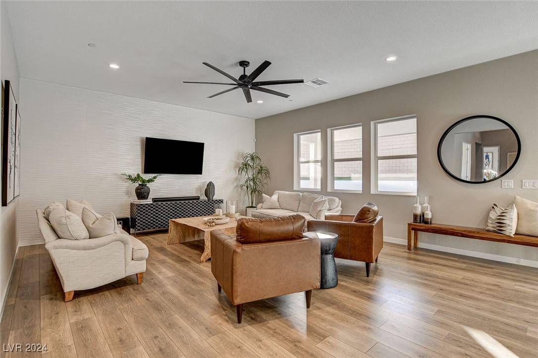 Las Vegas, NV 89166,8967 Rolling Pietra ST