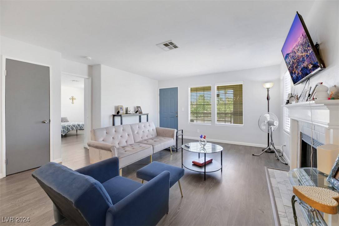 Las Vegas, NV 89117,3450 Erva ST #207