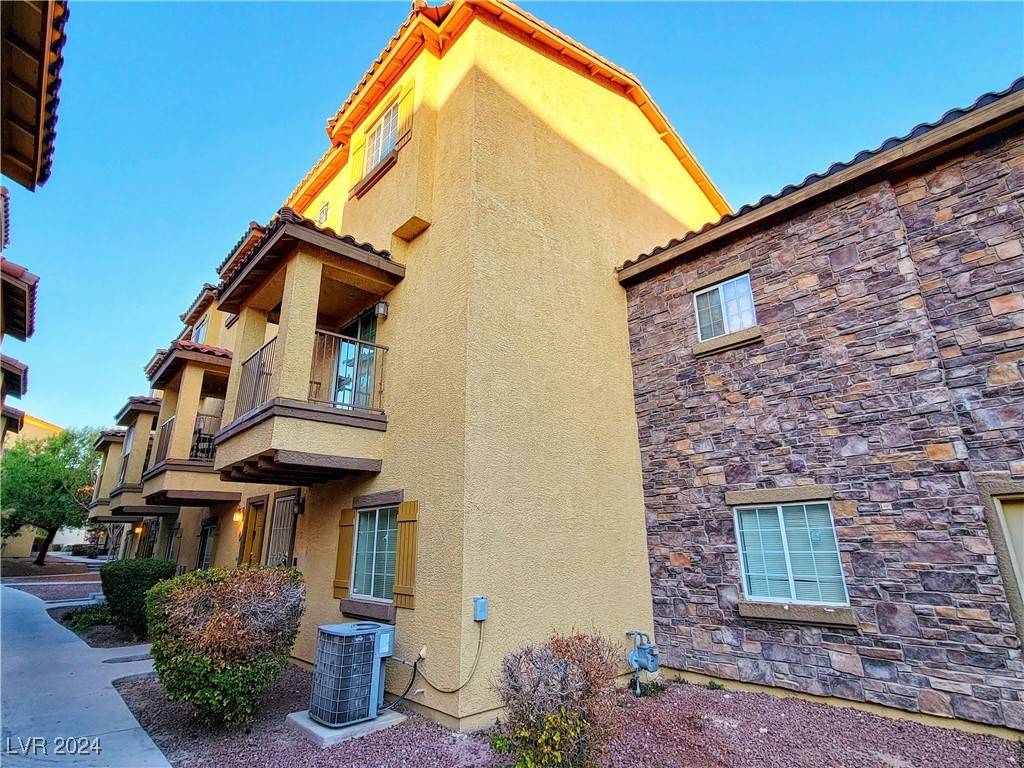 North Las Vegas, NV 89031,5935 Nuevo Leon ST #5