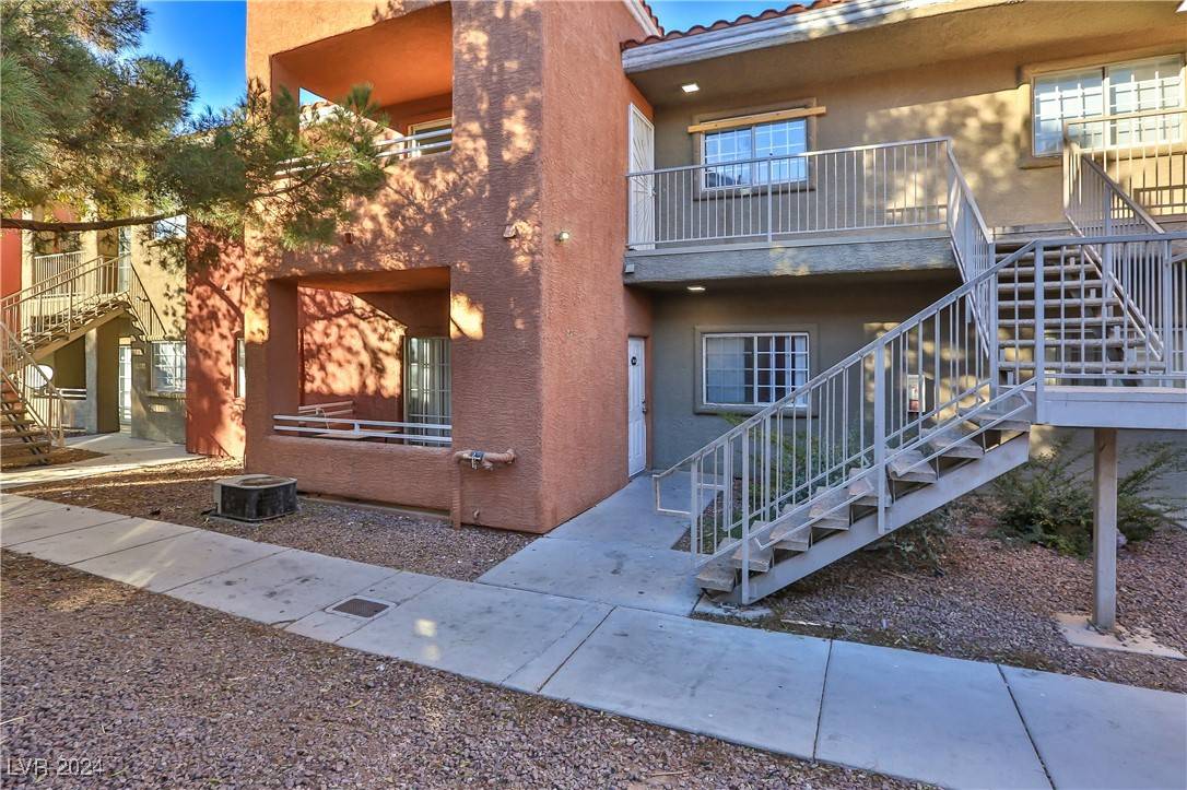 Las Vegas, NV 89115,4730 E Craig RD #2110