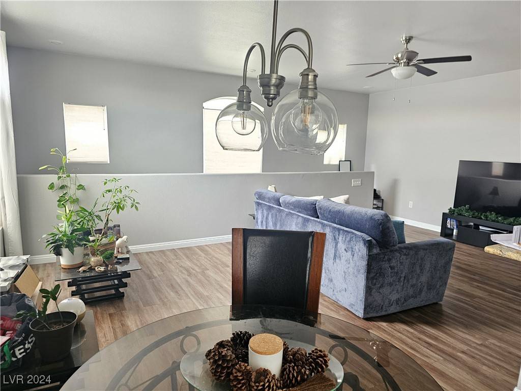 Las Vegas, NV 89144,1320 Red Gable LN #202
