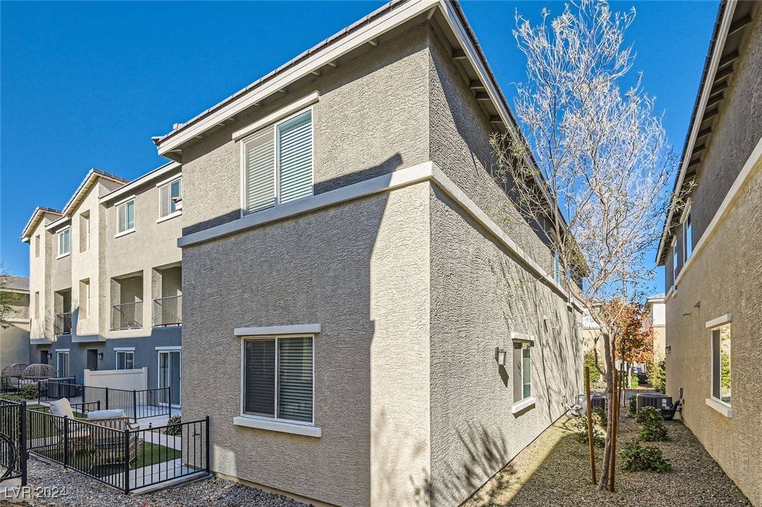 Las Vegas, NV 89183,2843 Kona Blue LN #5