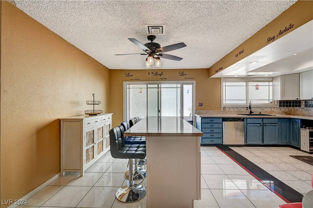 Las Vegas, NV 89120,5152 Tennis CT #E