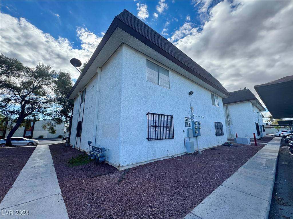 Las Vegas, NV 89102,4332 Tara AVE #2