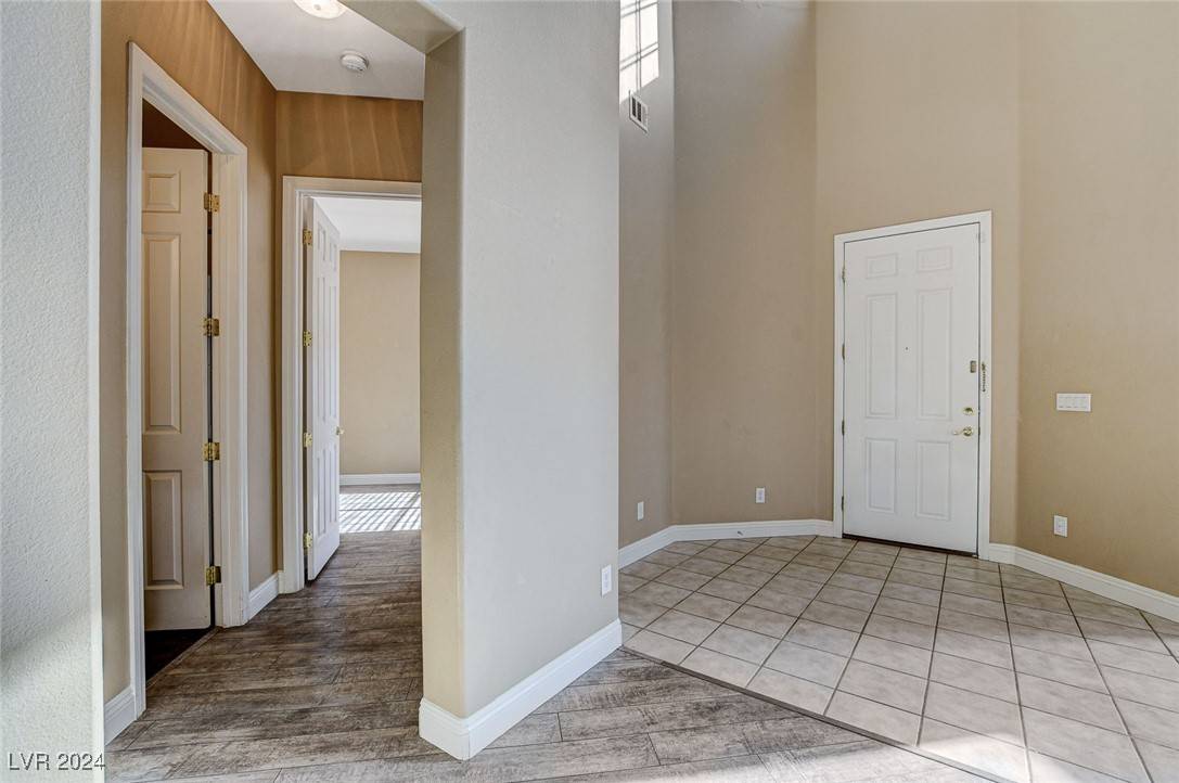 Las Vegas, NV 89130,6205 Red Pine CT